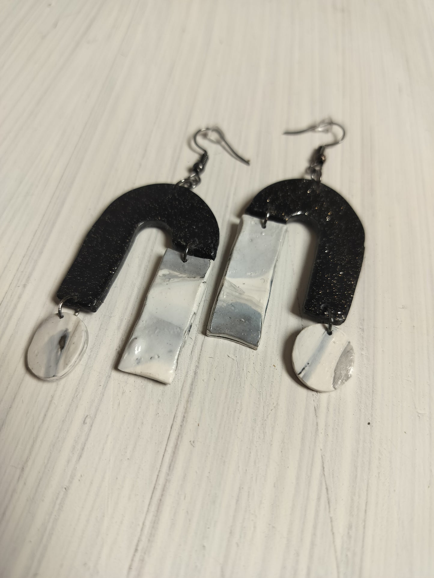 3pc. Dangles